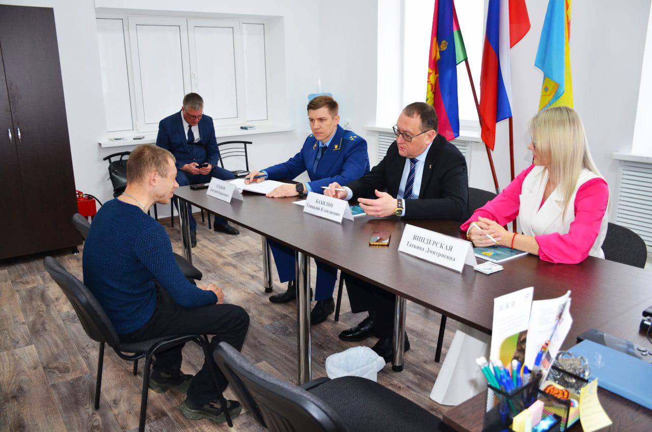 Прокурором Успенского района проведен личный прием по вопросам реализации прав участников специальной военной операции и членов их семей